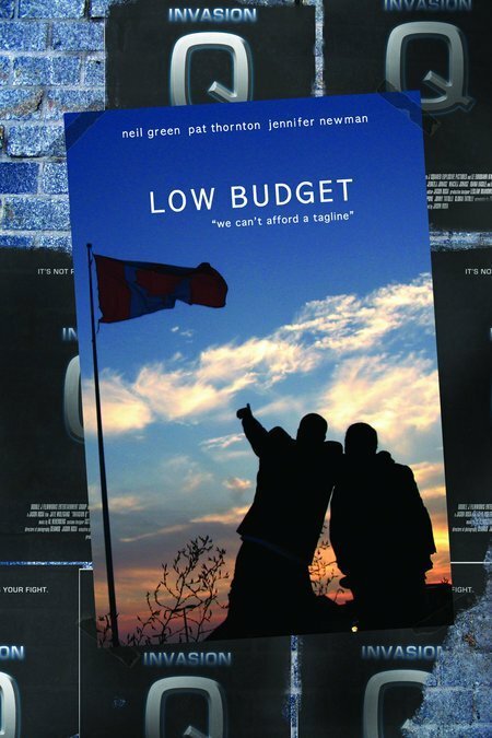 Постер Low Budget