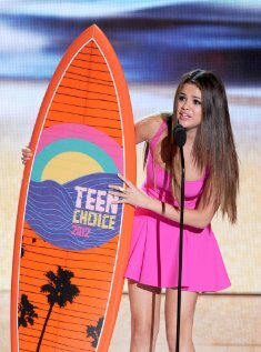 13-я ежегодная церемония вручения премии Teen Choice Awards 2012 скачать фильм торрент