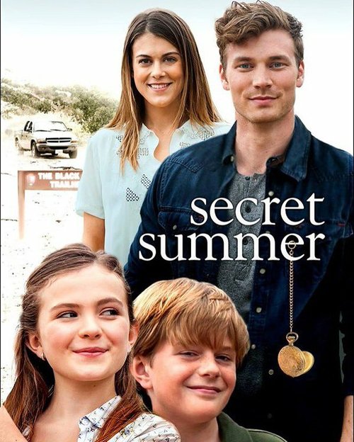 Постер Secret Summer